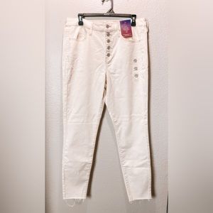 So White High Rise ankle Jeans - NEW WITH TAGS
